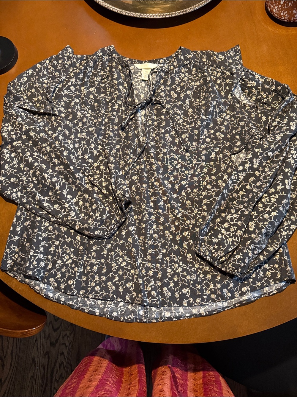 NWOT H&M small floral blouse